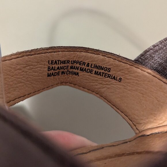 BORN Britton Leather Strappy Sandals 10 Brown Tan Cushioned Comfortable Flats - Picture 7 of 8